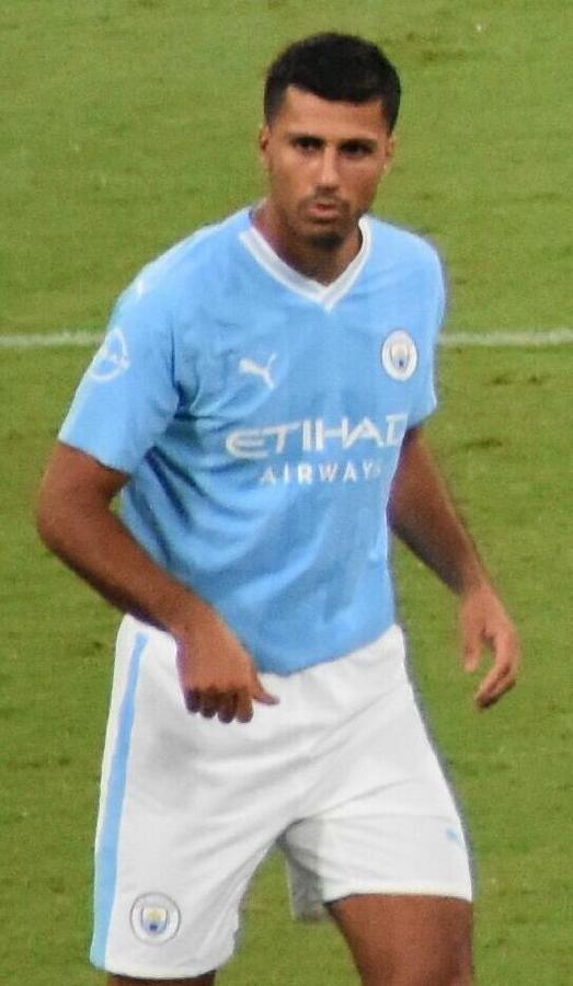 罗德里成长之路：从比利亚雷亚尔到曼城的蜕变轨迹